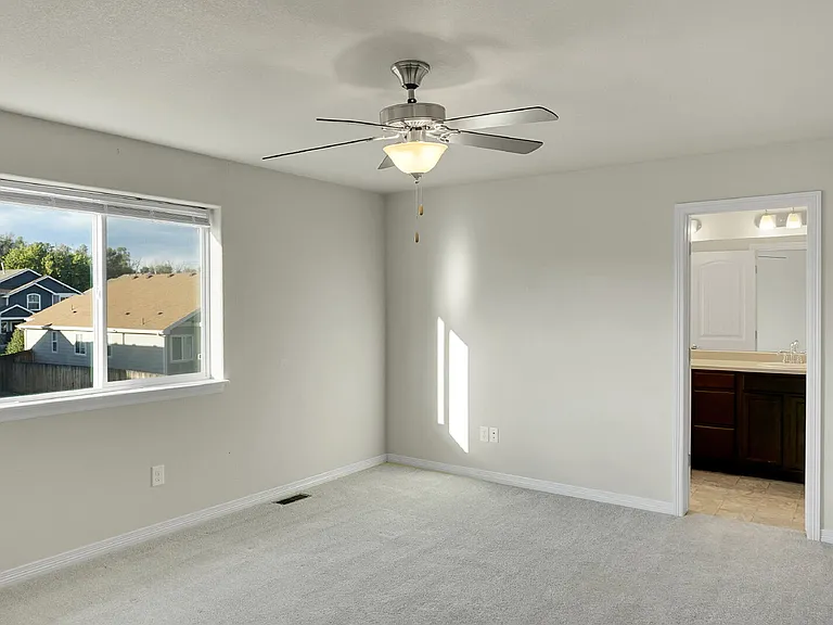 6782 Galpin Dr — Photo 16