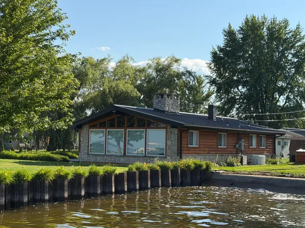 10258 W Shore Dr, Houghton Lake, MI 48629