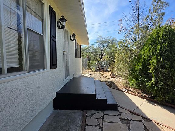 2nd image of 657 S Dragoon St