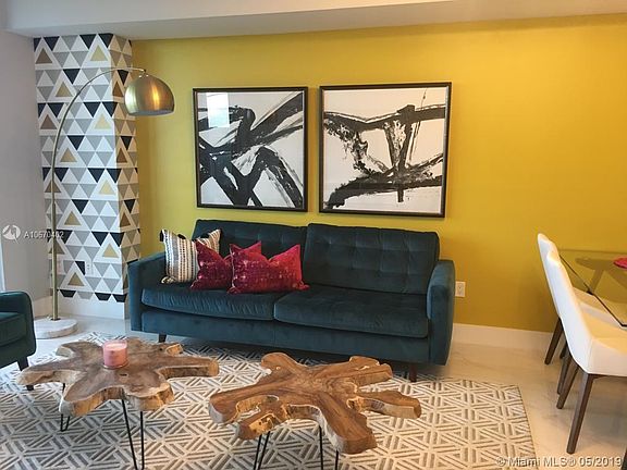 2nd image of 16385 Biscayne Blvd Unit 804
