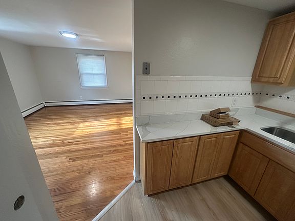 4th image of 997 Broadway APT 5
