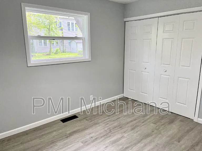 3110 Voll Ln — Photo 14