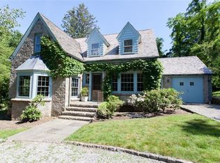 40 Valentine Cir, Warwick, RI 02886