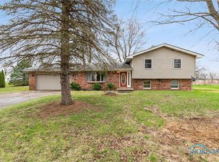 15506 Green Rd, Bowling Green, OH 43402