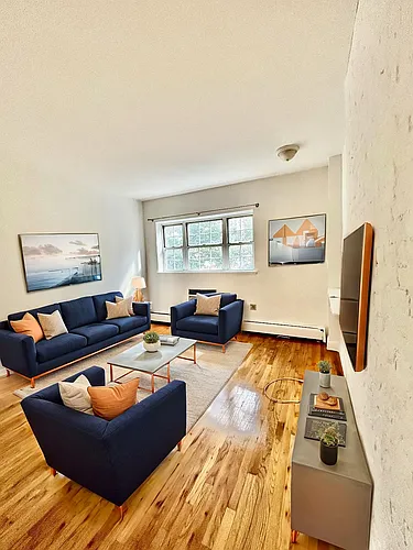 218 E 70th St #2A Photo 1