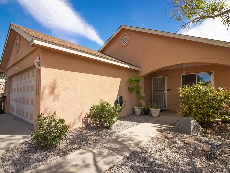 3913 Pearl Ct — Photo 18