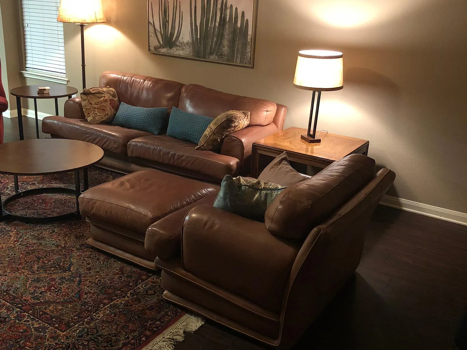 4 bed, 4.5 bath, 2500 sqft, $3,000 — Photo 3