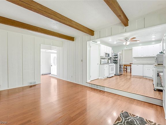 4th image of 6430 Glenallen Ave