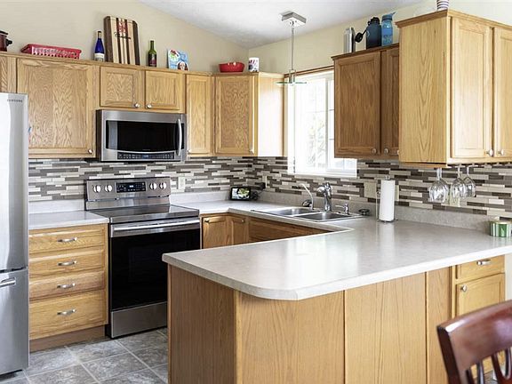 5th image of 1830 Garret Ln