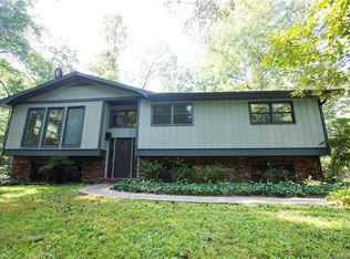 215 Fallen Timber Rd, Hendersonville, NC 28791