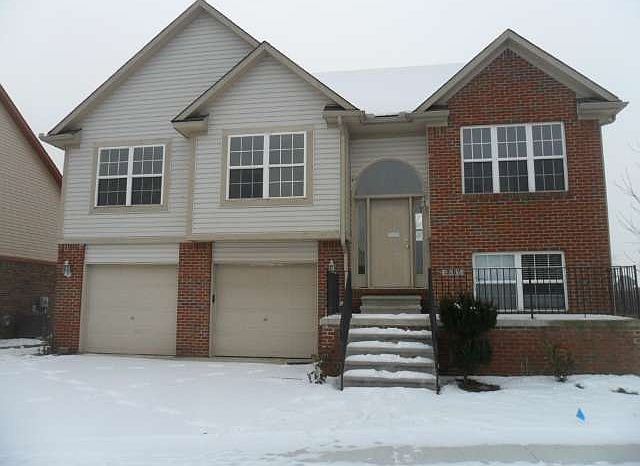1st image of 25317 Warren Dr