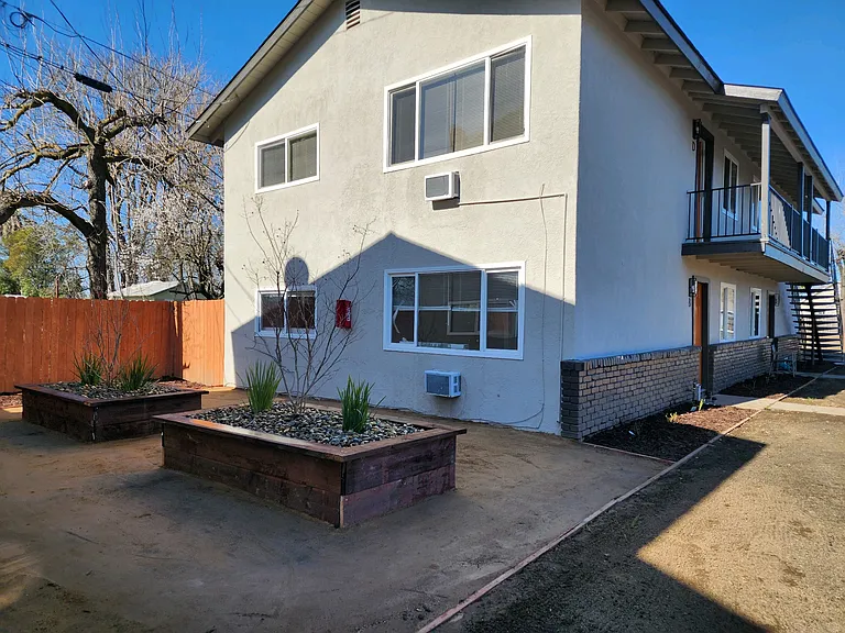 1722 Linda Ave E — Photo 21