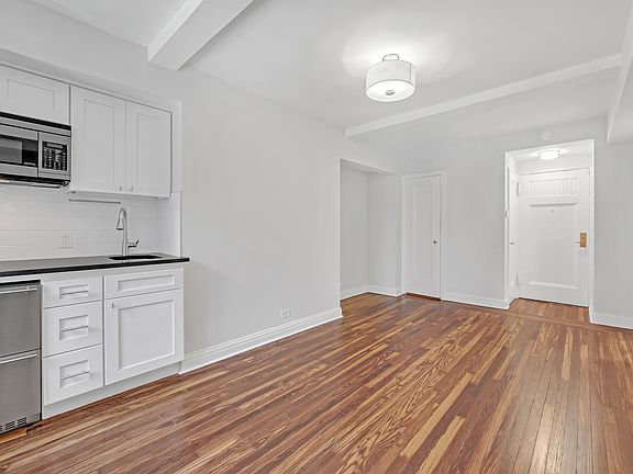 5th image of 5 Tudor City Pl APT 608