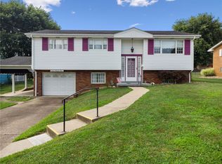 703 Kennedy Dr, Youngwood, PA 15697