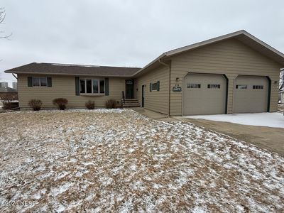 319 N 3rd Ave, Revillo, SD, 57259