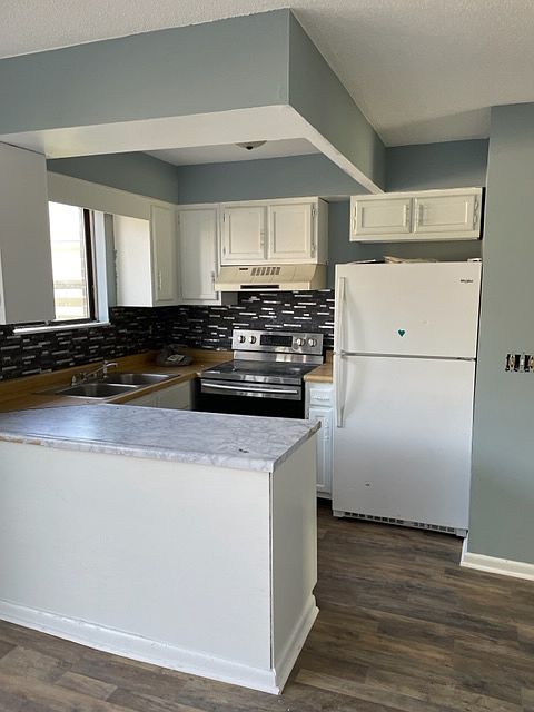 1st image of 5124 W Canterbury Dr #2B-1Ba-900Sqft