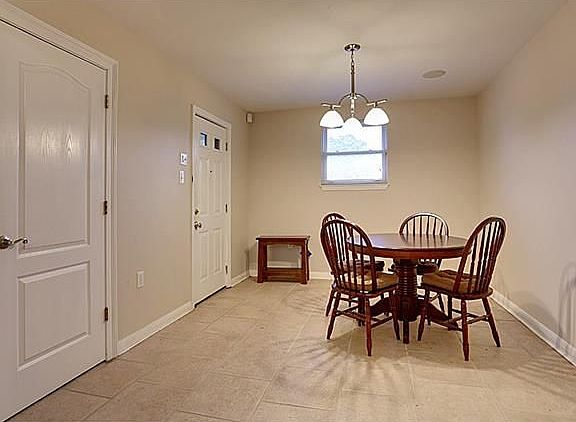 5th image of 7109 Selma St