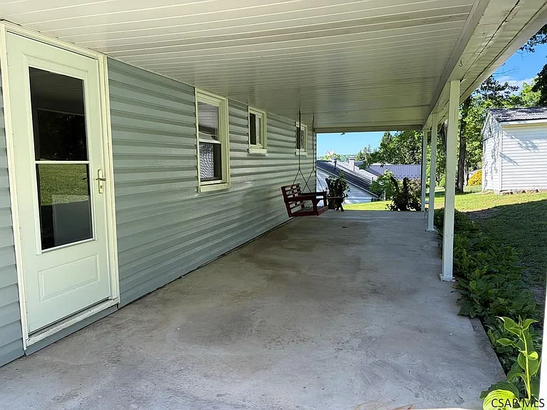 226 Suie St — Photo 42