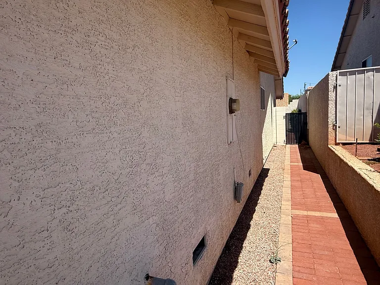 904 Big Horn St — Photo 23