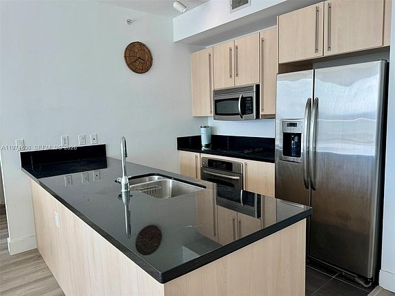 3rd image of 1111 SW 1st Ave #3018