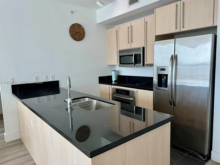 1111 SW 1st Ave #3018 — Photo 3