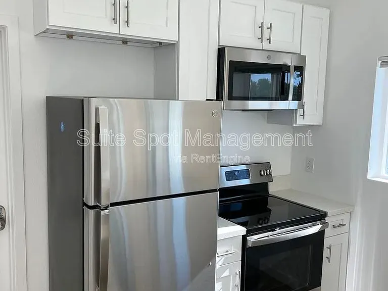 2226 Conquista Ave #A — Photo 3