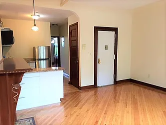 Rented by R New York