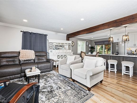 3rd image of 2664 Biscayne Dr