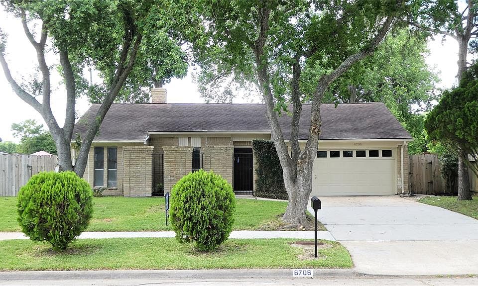 1st image of 6706 Escondido Dr