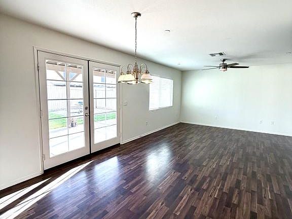3rd image of 620 McCarran Dr