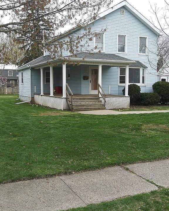 1st image of 743 Welsted St