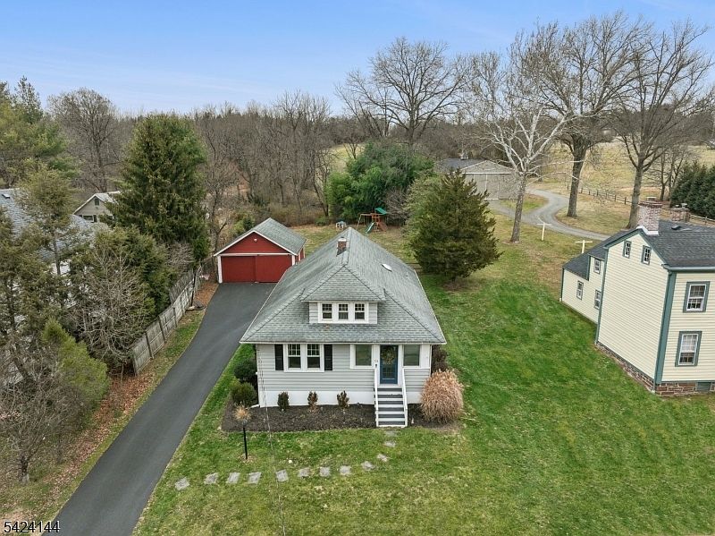 1st image of 116 Readington Rd