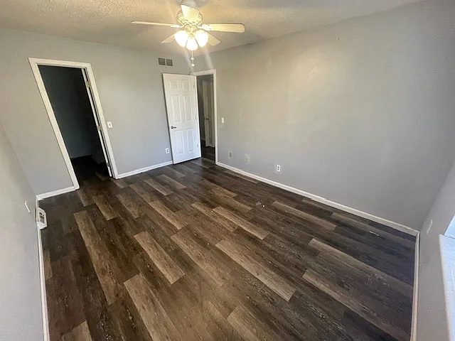 2796 Mull Ave #B — Photo 4