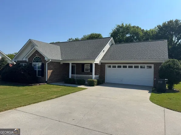 134 Brookstone Dr SW, Calhoun, GA 30701
