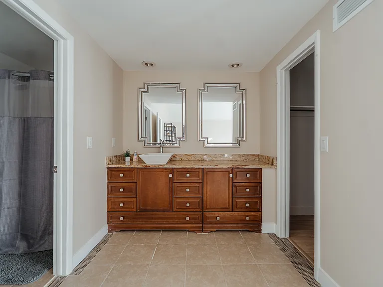 12572 E Bates Cir — Photo 10