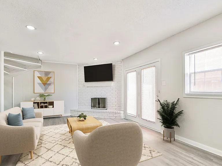 5018 Kenosha Ave — Photo 3