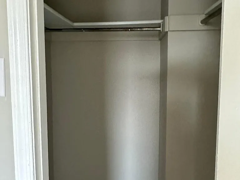 4054 Thomas Jefferson Dr — Photo 17