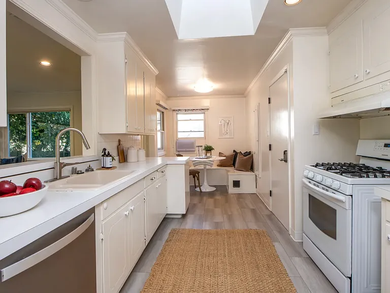 1300 San Anselmo Ave — Photo 18