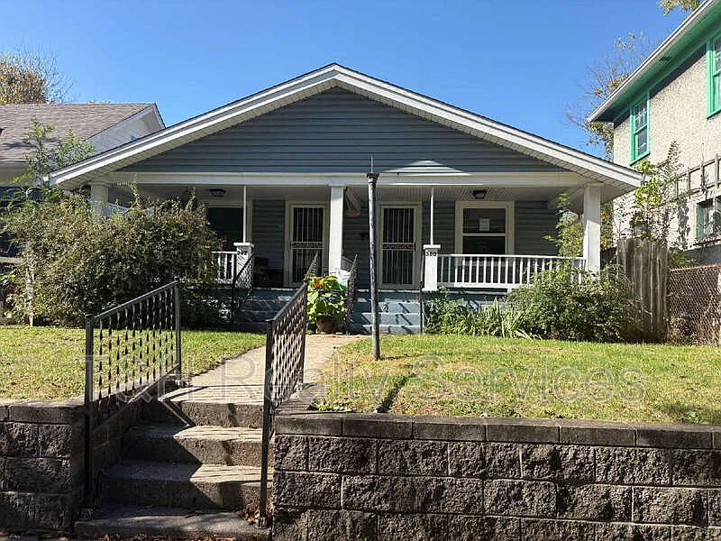2 bed, 1.0 bath, 1088 sqft, $1,150 — Photo 1