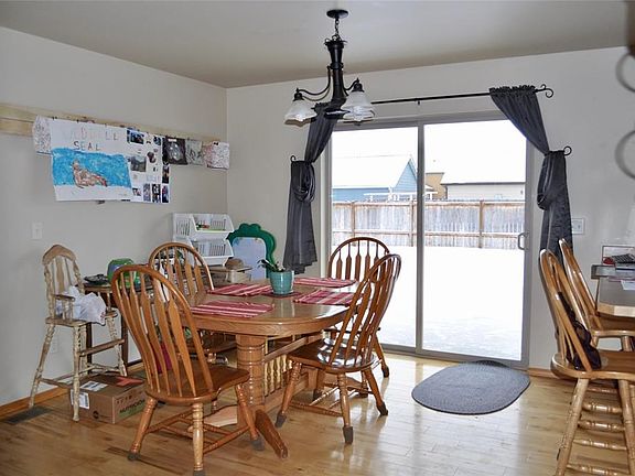 2nd image of 222 Jackson Ln