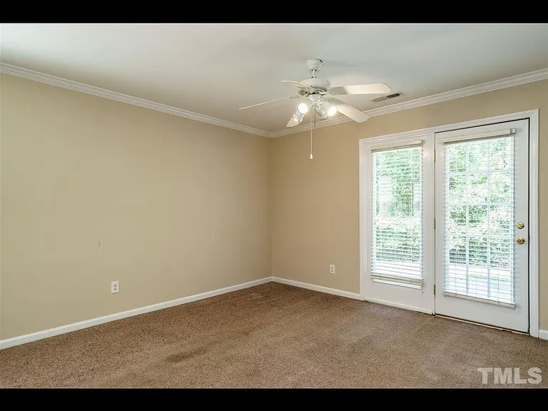 145 Woodson Dr — Photo 8