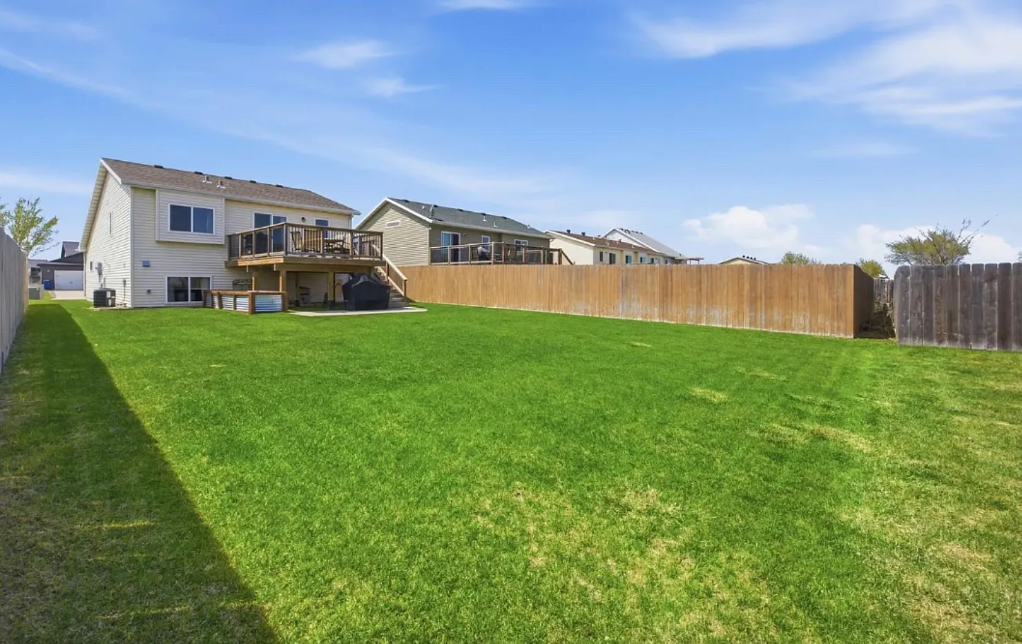 3 bed, 1696 sqft, $2,200 — Photo 1