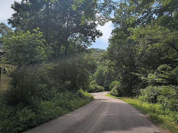 4th image of 2812 Rose Creek Rd