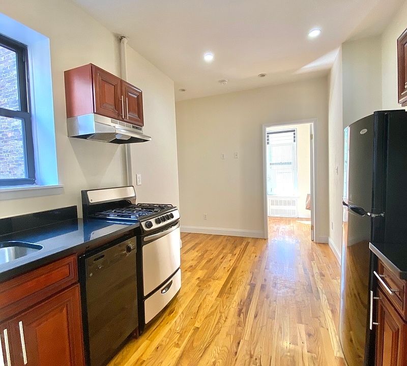 1st image of 1233 1st Ave #22