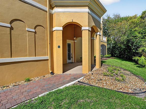 3rd image of 40 Casa Bella Cir #1101