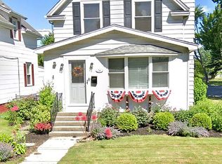 28 Rosewood Ter, North Tonawanda, NY 14120