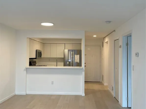 603 Williams Ct #U603, Edgewater, NJ 07020