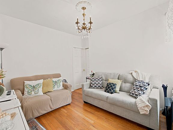 2nd image of 350 S 4th St APT 4F