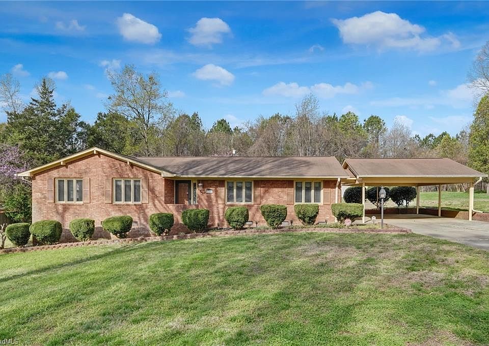1st image of 4104 Enchanted Ln