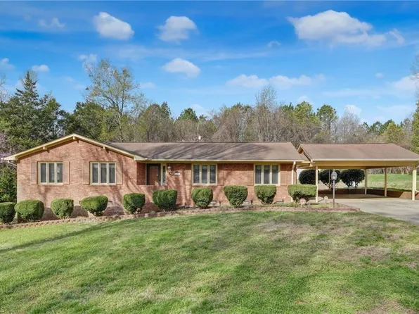 4104 Enchanted Ln, Greensboro, NC 27406